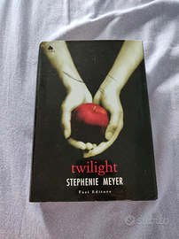 Stephenie Meyer - Twilight