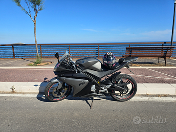 Yamaha yzf r125