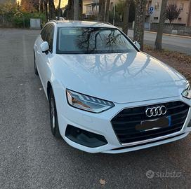 Audi A4 30 TDI Avant S-Tronic Business