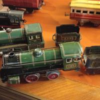 trenini di latta meccanici 