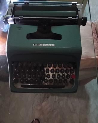 macchina da scrivere Olivetti Lettera 44 usata sen