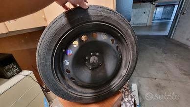 Cerchi 16" in ferro con gomme termiche alfa mito