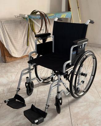 Carrozzina per anziani e disabili