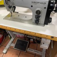 Macchina per cucire durkopp adler
