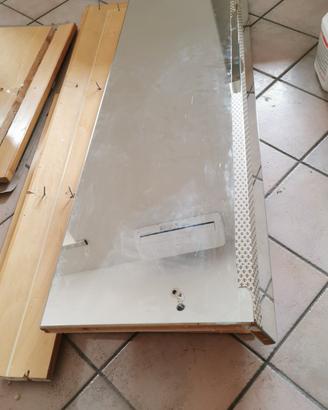 specchio su pannello in legno