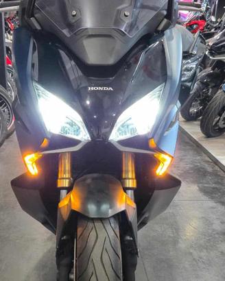 HONDA Forza 750