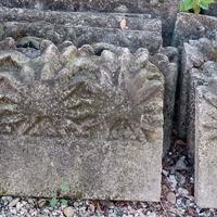 Cordoli in cemento per aiuole