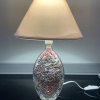 Lampada con pietre di corallo rosso