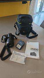 nikon D5200 obiettivo 18-105 + accessori