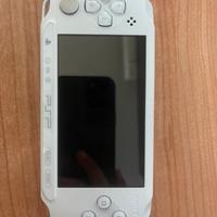 PSP E1004 con 4 giochi