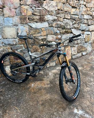 Yt capra pro race