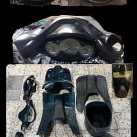 Vari ricambi Vespa 125 2001/Majesty 125 1998/2002
