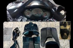 Vari ricambi Vespa 125 2001/Majesty 125 1998/2002

