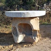 Tavolo in pietra