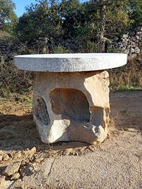 Tavolo in pietra
