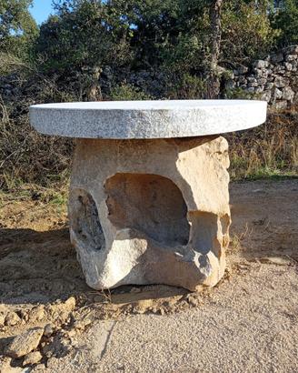Tavolo in pietra