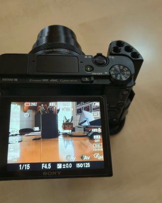 Sony RX100 VII Completa di Accessori