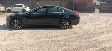 Jaguar XF biturbo tettuccio panoramico 
