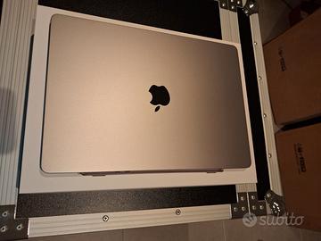 MacBook Air 15” M2 2023, SSD 8/256,colore Midnight
