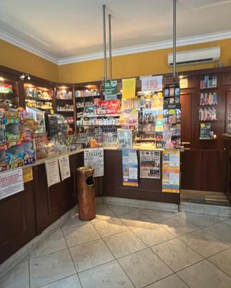 Storica caffetteria-tabaccheria in centro