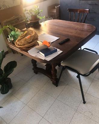 tavolo da cucina in legno massello quadrato