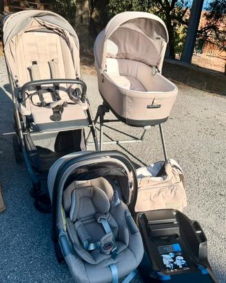 Trio Inglesina Electa  + borsa + supporto auto