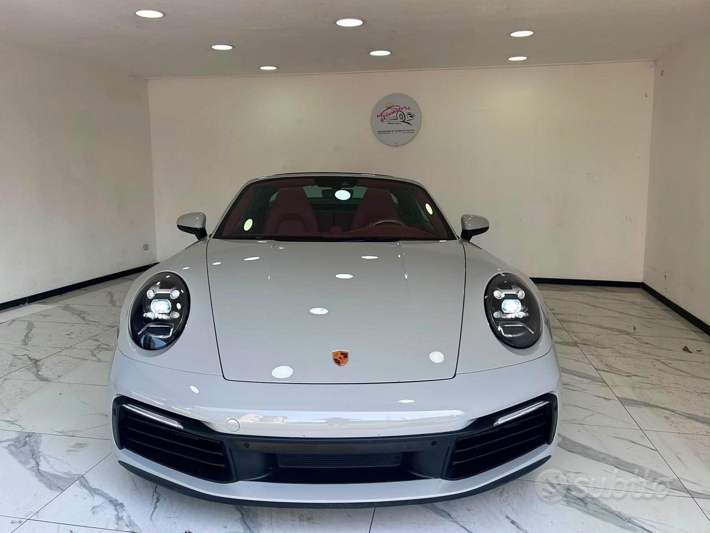 Porsche 911 2023 photo 2