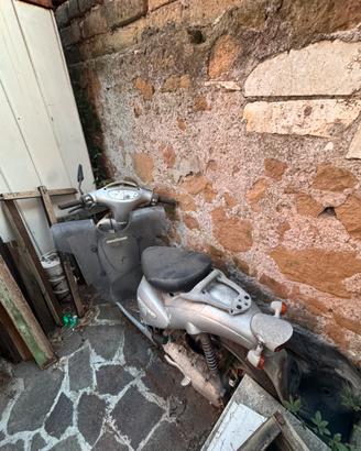 Aprilia Scarabeo 50 - Per pezzi di ricambio