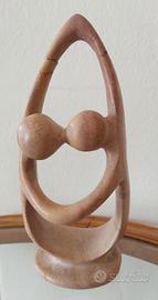 scultura in pietra saponaria keniota.