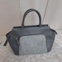 Borsa Nicoli in pelle grigio chiaro con dettaglio 