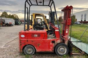 Carrello elevatore usato OM