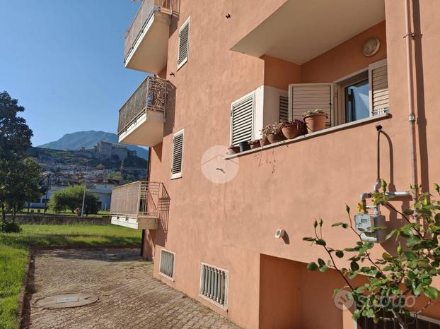 3 LOCALI A MONTESARCHIO