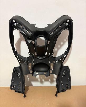 Yamaha X Max 300 2025 - Pedana paragambe interna