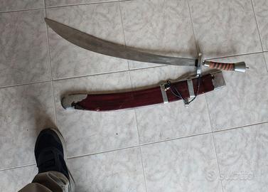 SCIABOLA CINESE in metallo e con fodero in legno