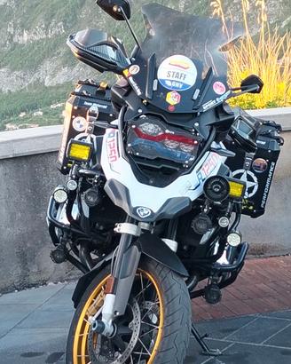 BMW GS 1250 LEGGI E CHIAMA SPETTACOLO