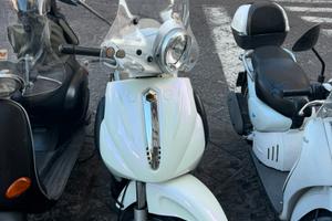 Beverly 125 Tourer