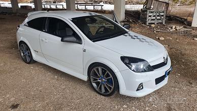 Astra 2,0 OPC ( NURBURGRING EDITION )