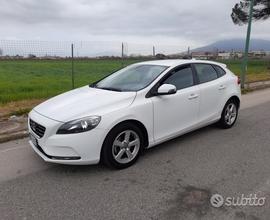 Volvo V40 D2 1.6diesel 115cv KM CERTIFICATI NUOVA