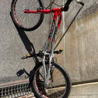 Monty trial  bike kamel 207 freni magura hs33