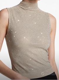 Top beige strass brillantini collo alto smanicato