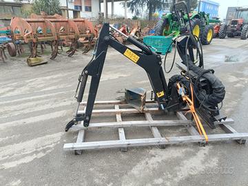 braccio per trattore agricolo o bobcat- CE