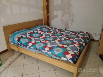 Letto matrimoniale e cassettiera Malm Ikea