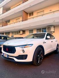 Maserati Levante 3.0 V6 350 cv Granlusso