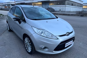 FORD FIESTA 1.4 B-GPL 5p Titanium 135000 km