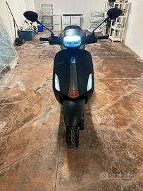 Vespa Sprint S 125 - 2025 / 167 km / Cuasi nuova