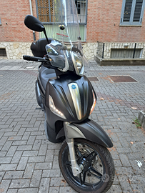 Paggio Beverly 350 sport touring