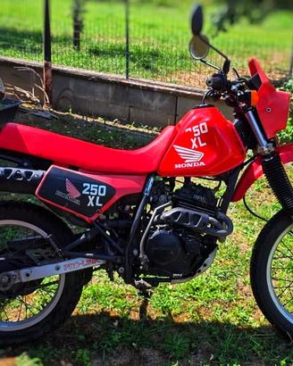 Honda XL 250R (1984) - Rossa -  Moto d'Epoca