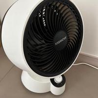 Ventilatore compatto da tavolo oscillante