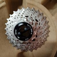 pacco pignoni sunrace 11-28 11v NUOVO