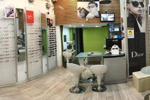 Negozio di ottica-fotografia